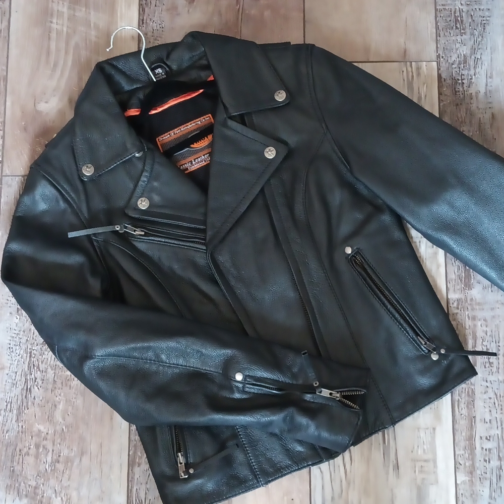 First classic new never used 100% leather motorcycle jacket xs